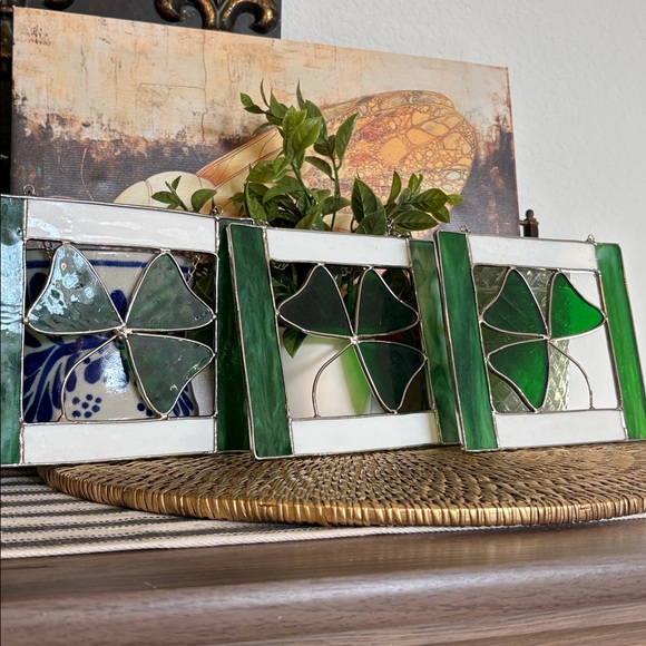 🆕3 Handmade Stained Glass Shamrock Suncatchers - Picture 7 of 11